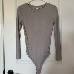 Elodie Gray Long Sleeve Bodysuit